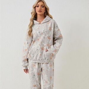 Women's Cozy Camo Set in Cream and Orange
